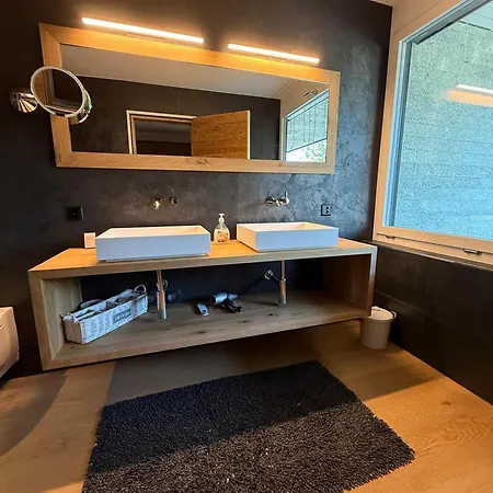 公寓 Eden 3 By 阿罗萨